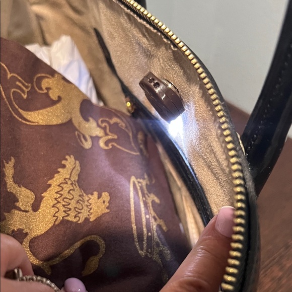 Pratesi Ferenze Black Satchel with Gold Emblem made in Italy. - Picture 4 of 7